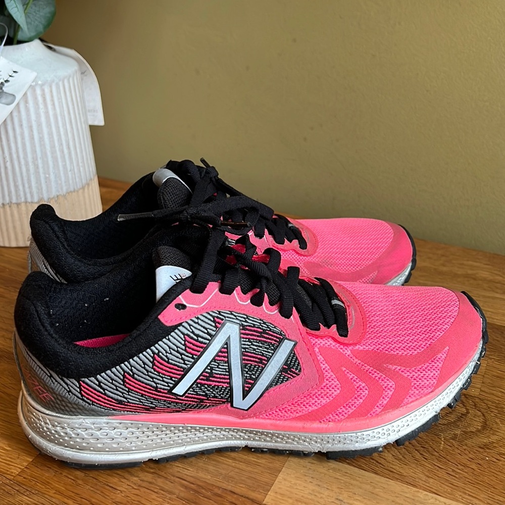 New Balance Vazee Pace Running Shoes Pink - Size 8